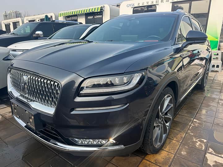 Фото 1 - Lincoln Nautilus