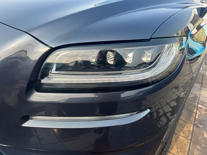 Фото 3 - Lincoln Nautilus