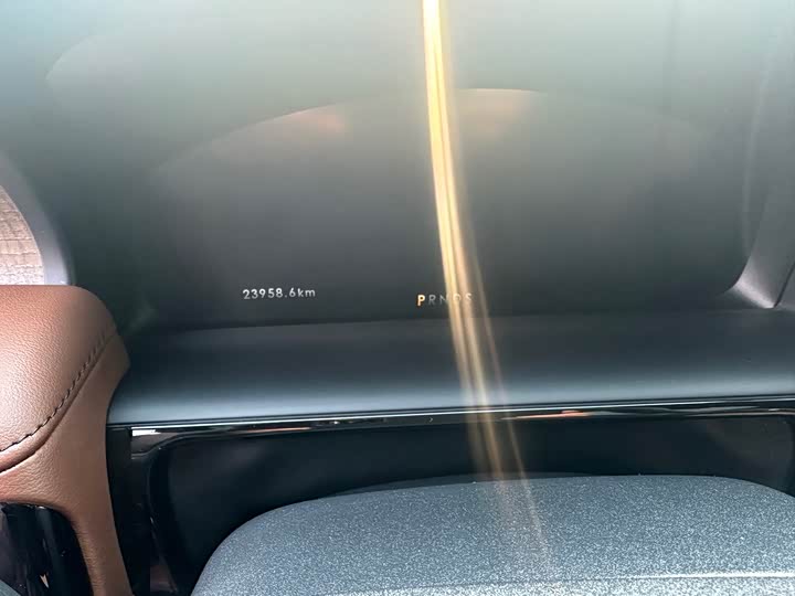 Фото 7 - Lincoln Nautilus