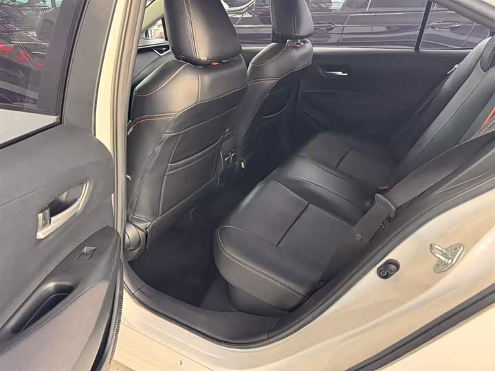 Фото 5 - Toyota Corolla