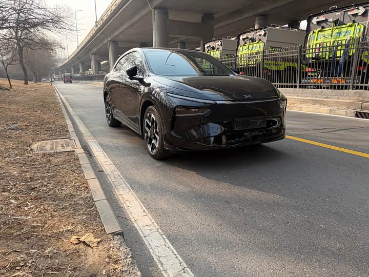 Фото 2 - XPeng G7