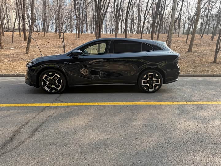 Фото 4 - XPeng G7