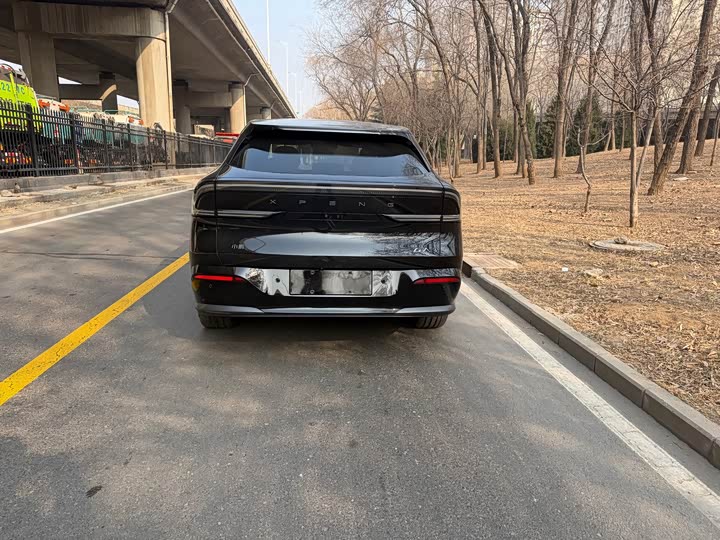 Фото 6 - XPeng G7