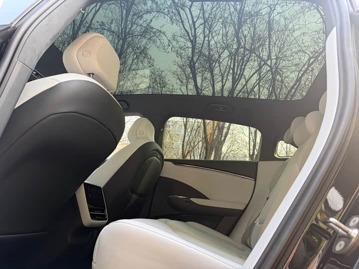 Фото 9 - XPeng G7