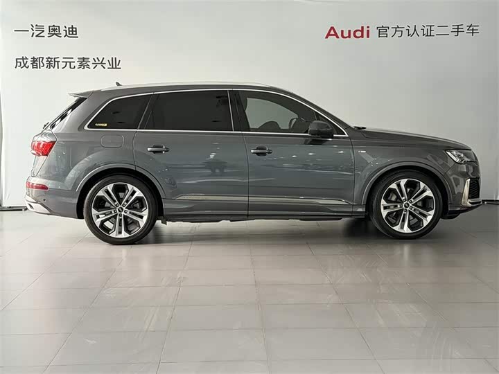 Фото 3 - Audi Q7