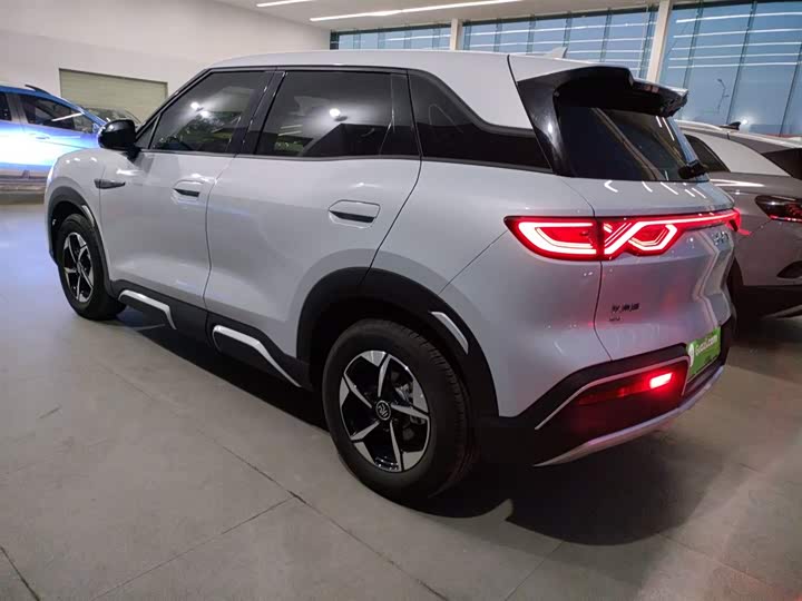 Фото 5 - BYD Yuan Up