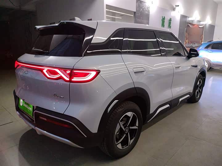 Фото 7 - BYD Yuan Up