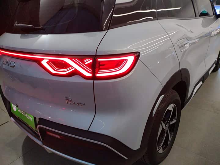 Фото 8 - BYD Yuan Up