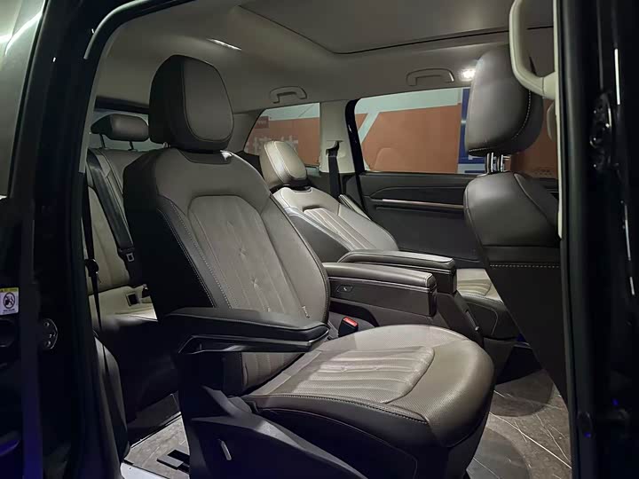 Фото 7 - Volkswagen Viloran