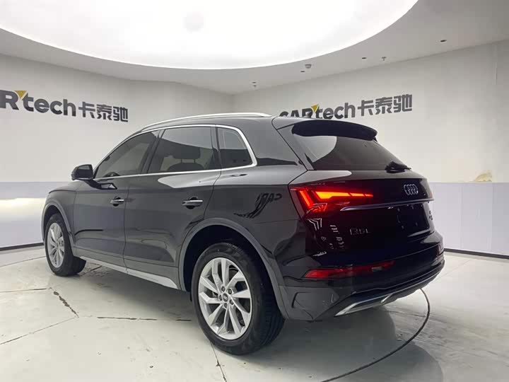 Фото 7 - Audi Q5L