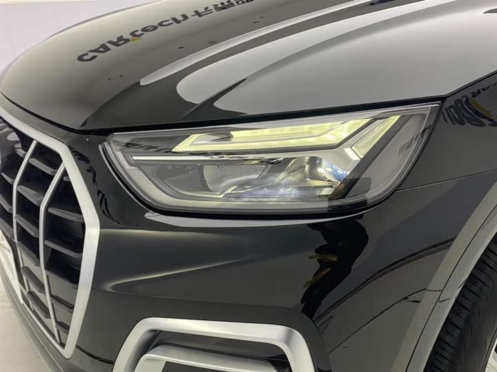 Фото 9 - Audi Q5L