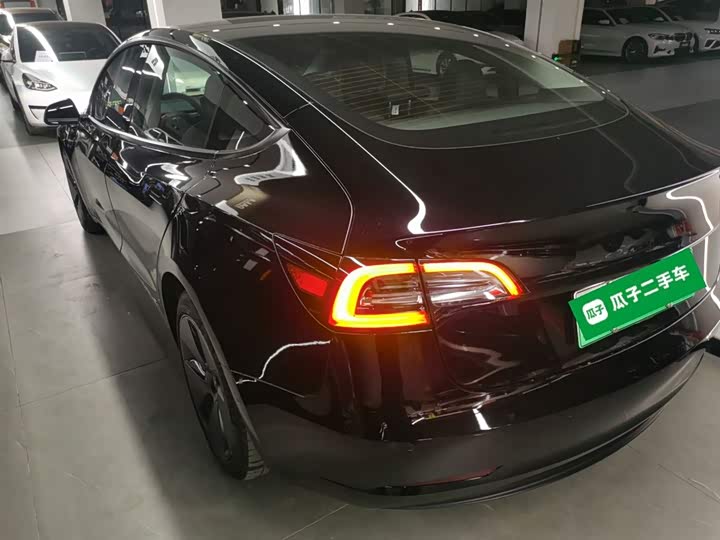 Фото 5 - Tesla Model 3