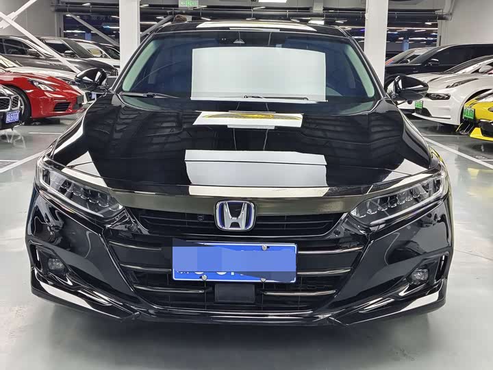 Фото 2 - Honda Accord