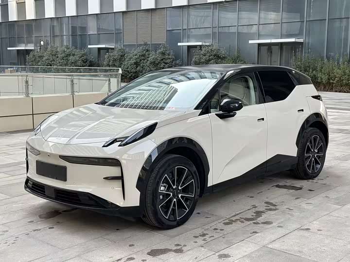 Фото 1 - Zeekr X