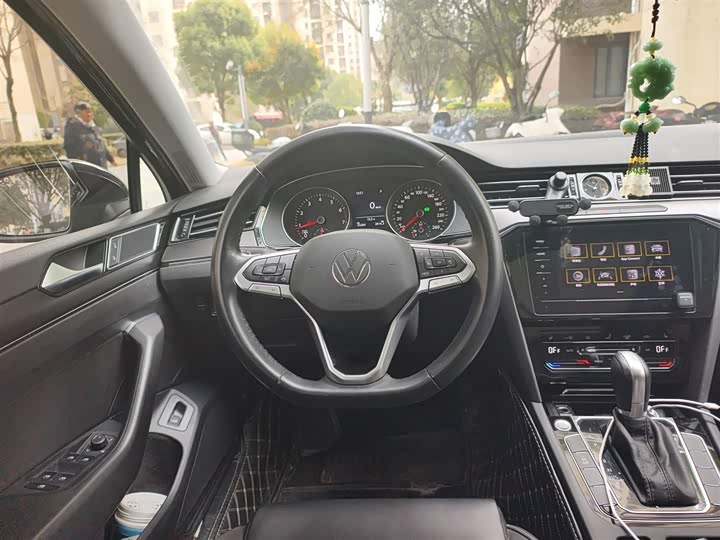 Фото 3 - Volkswagen Magotan