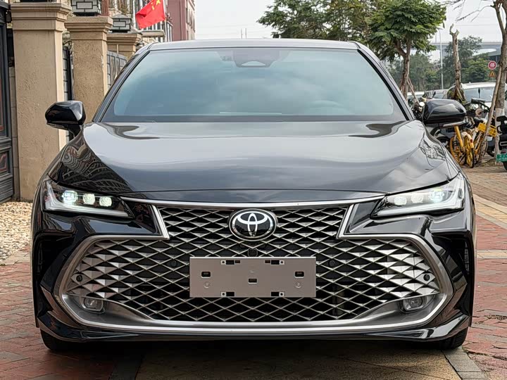 Фото 2 - Toyota Avalon
