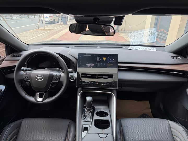 Фото 5 - Toyota Avalon