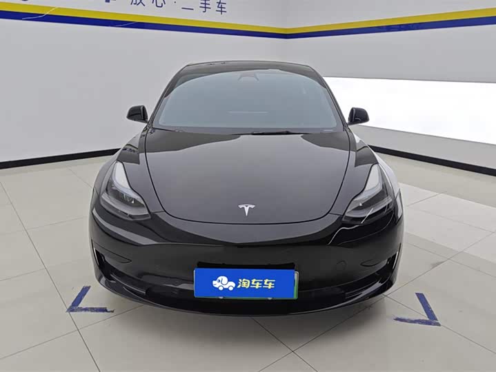 Фото 2 - Tesla Model 3