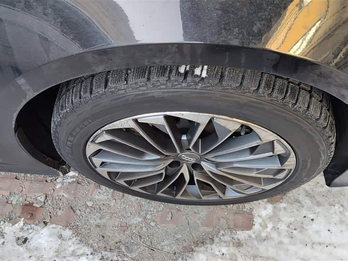 Фото 6 - Audi A6L Hybrid