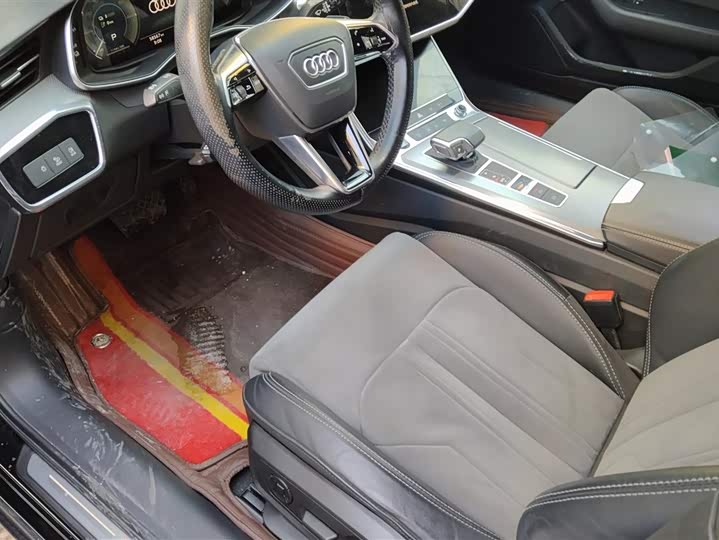 Фото 9 - Audi A6L Hybrid