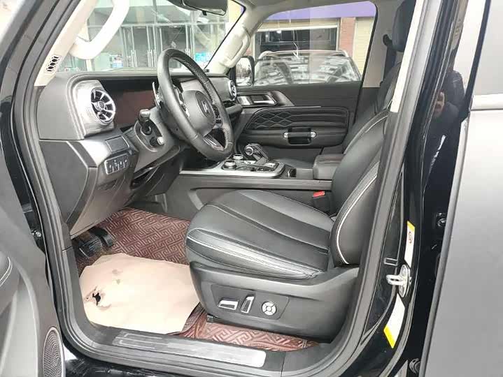 Фото 4 - Tank 300