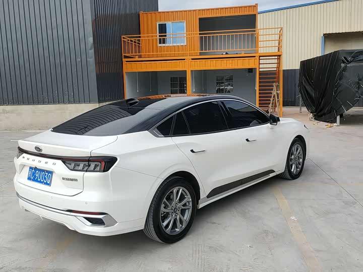 Фото 8 - Ford Mondeo