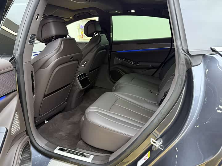 Фото 6 - Denza Z9