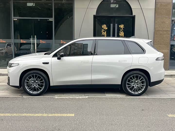 Фото 3 - Leapmotor C10