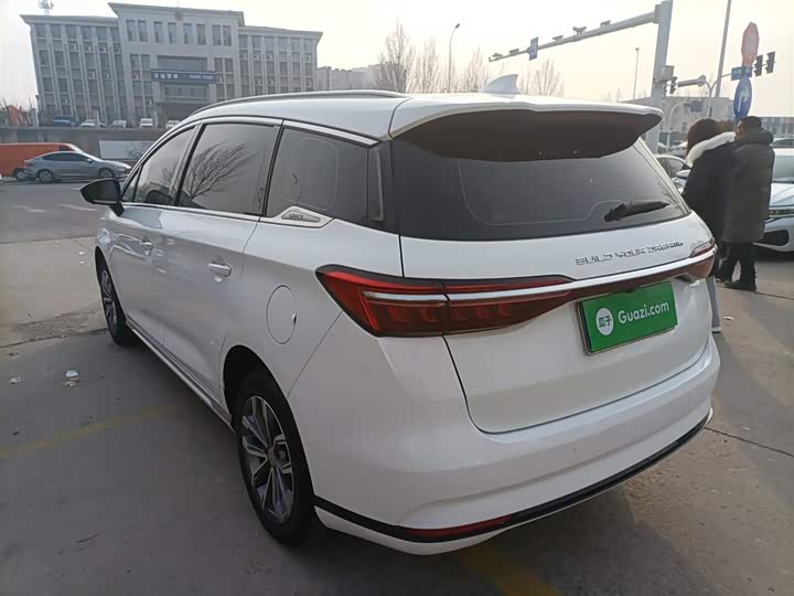 Фото 5 - BYD Song Max