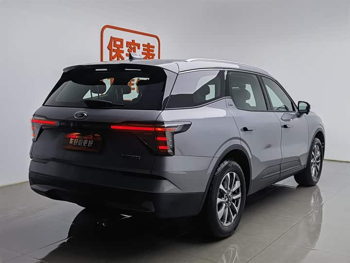 Фото 2 - Ford Edge