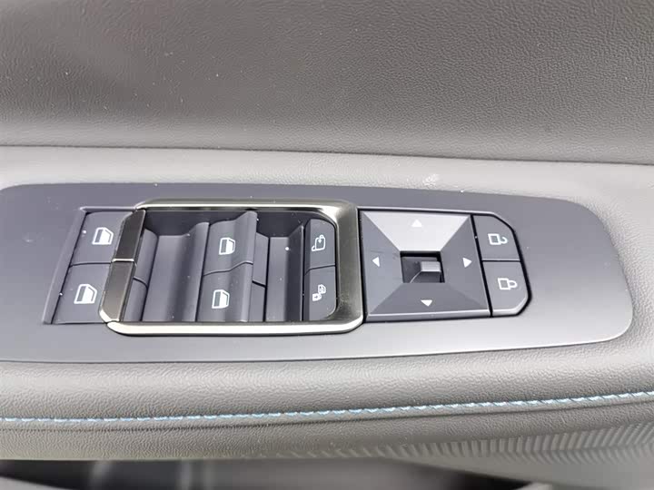 Фото 9 - Ford Edge