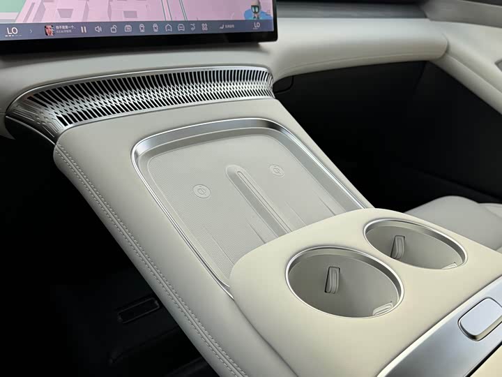 Фото 8 - XPeng X9