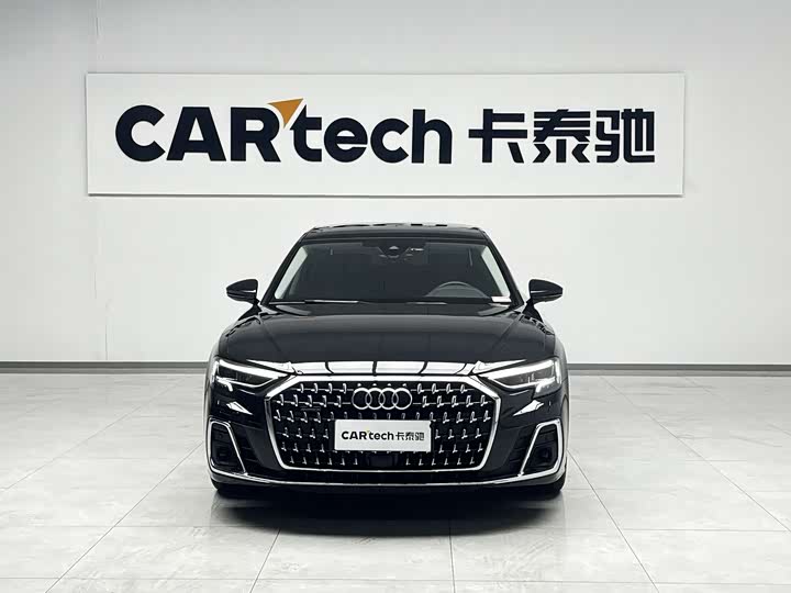 Фото 2 - Audi A8