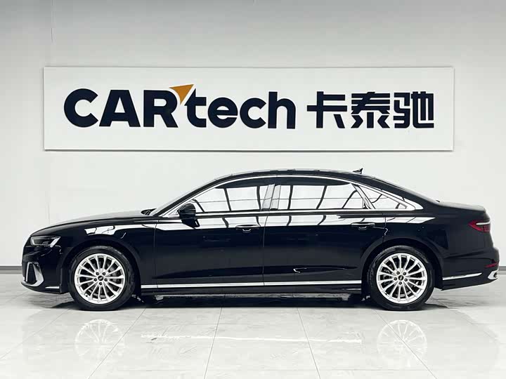 Фото 3 - Audi A8