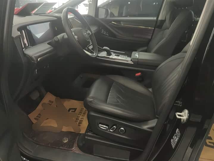 Фото 9 - GAC Trumpchi M8