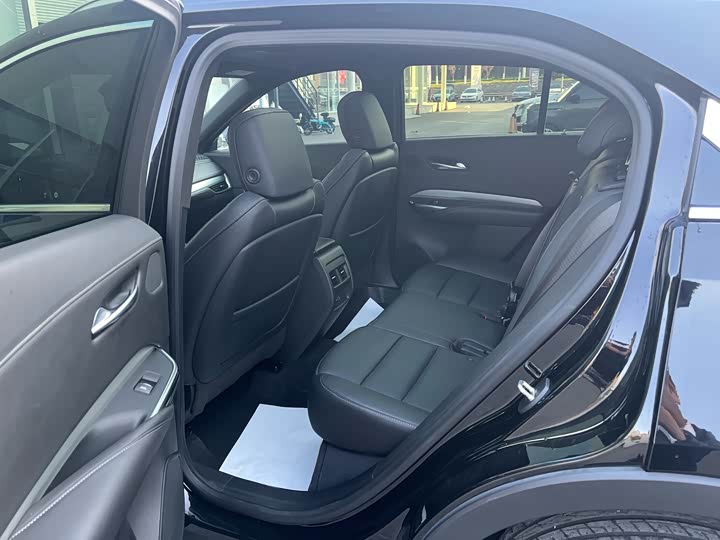 Фото 5 - Cadillac XT4