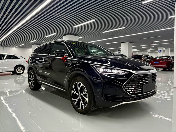 Фото 3 - BYD Tang Hybrid/EV