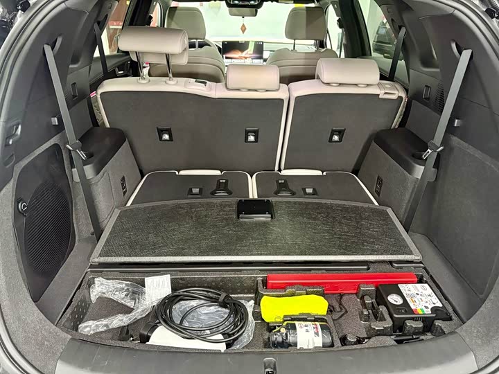 Фото 8 - BYD Tang Hybrid/EV