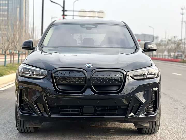 Фото 2 - BMW iX3