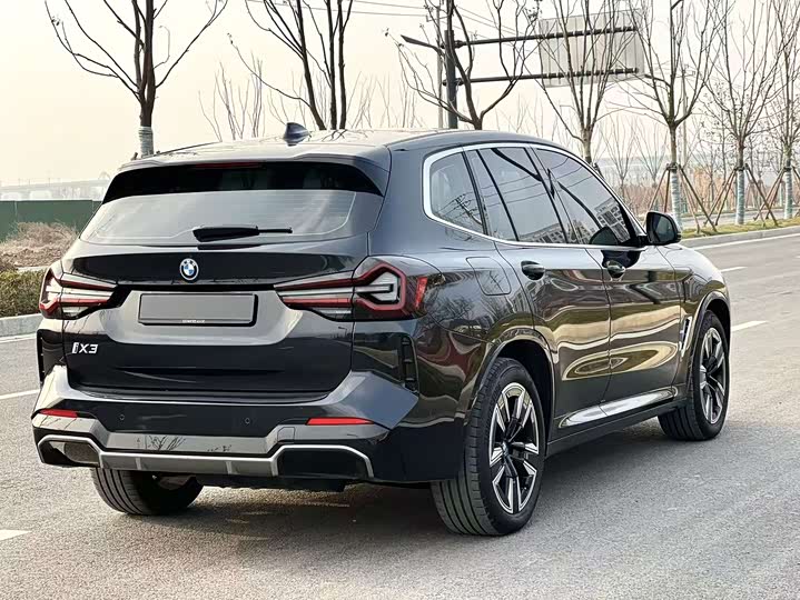 Фото 6 - BMW iX3