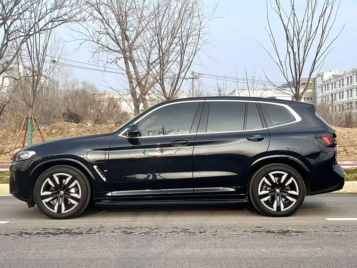 Фото 7 - BMW iX3