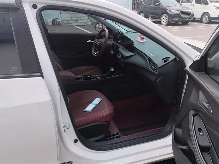 Фото 8 - Buick Verano