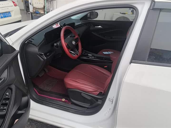 Фото 9 - Buick Verano