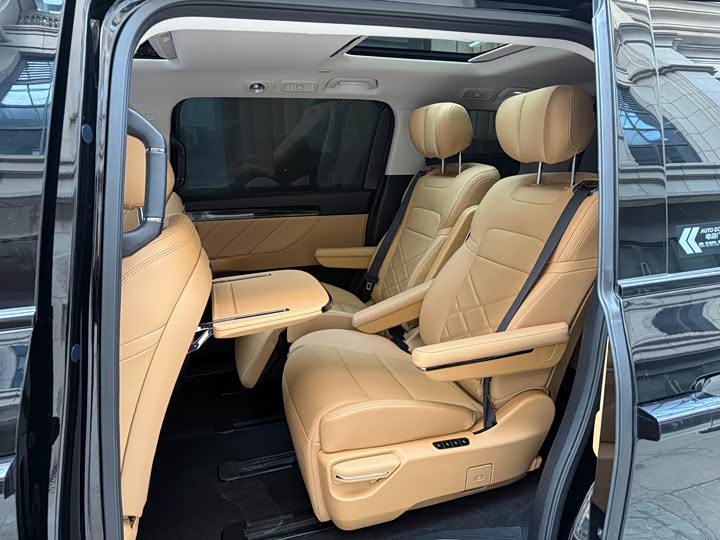 Фото 7 - GAC Trumpchi E8