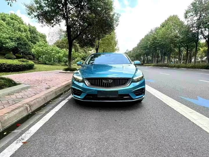 Фото 2 - Geely Preface