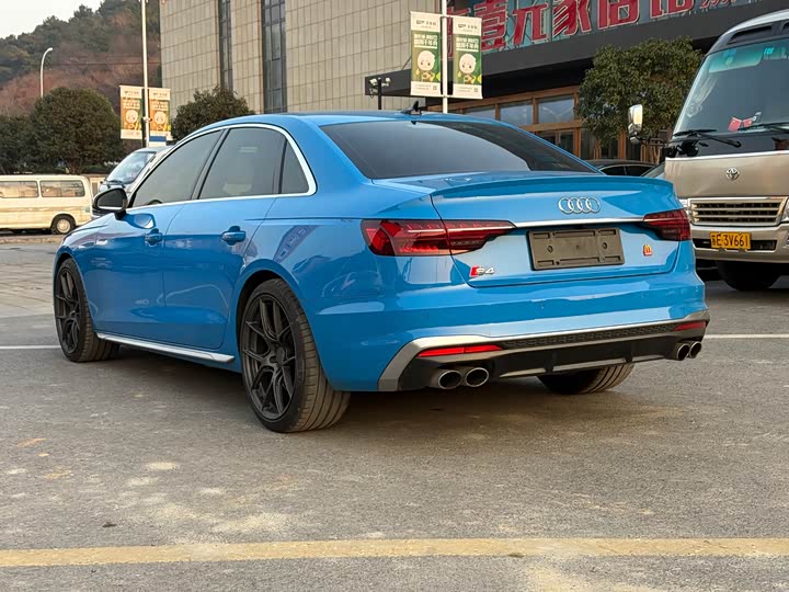 Фото 7 - Audi S4