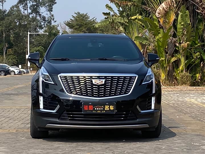 Фото 2 - Cadillac XT5