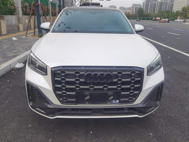 Фото 2 - Audi Q2L
