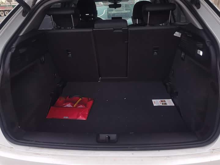 Фото 4 - Audi Q2L