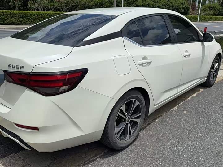 Фото 7 - Nissan Sylphy